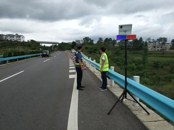 潮州高速公路钢护栏